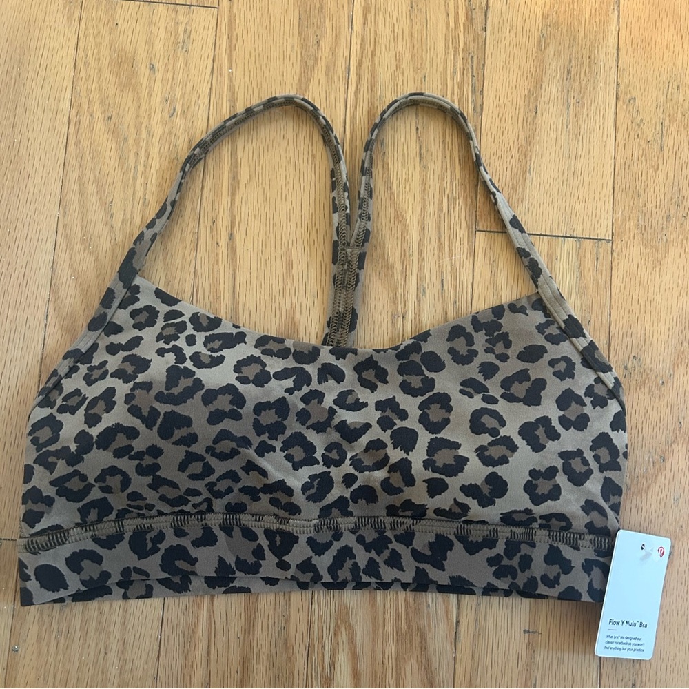 Lululemon NWT True Leopard Flow Y Bra size 6